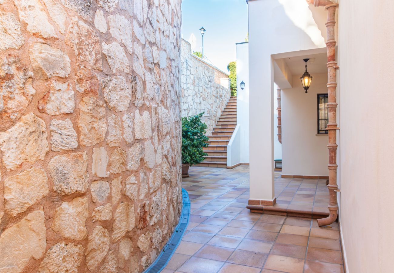 Apartment in Cala Santanyi - Sa Trona Beach House holiday getaway with views of Cala Santanyí just steps from the beach