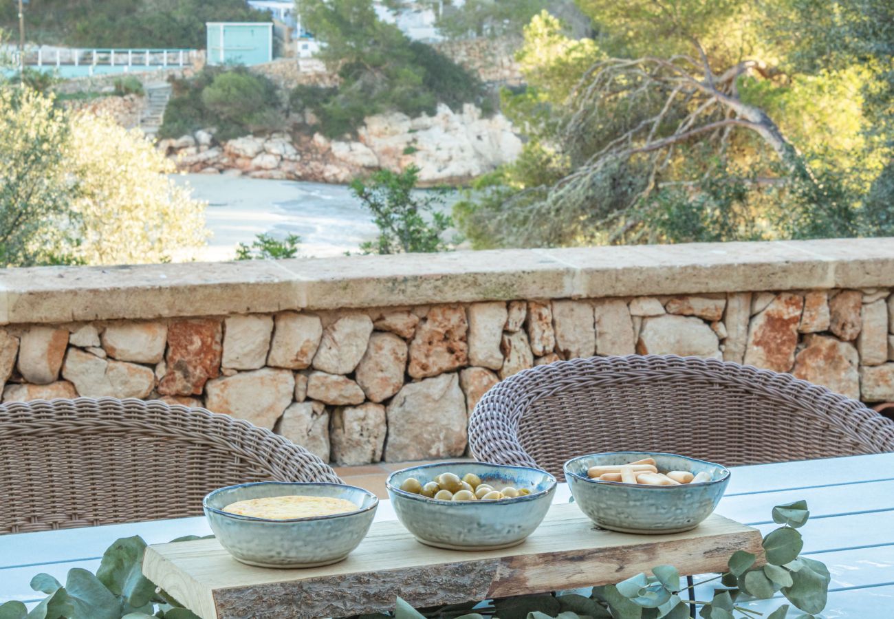 Apartment in Cala Santanyi - Sa Trona Beach House holiday getaway with views of Cala Santanyí just steps from the beach