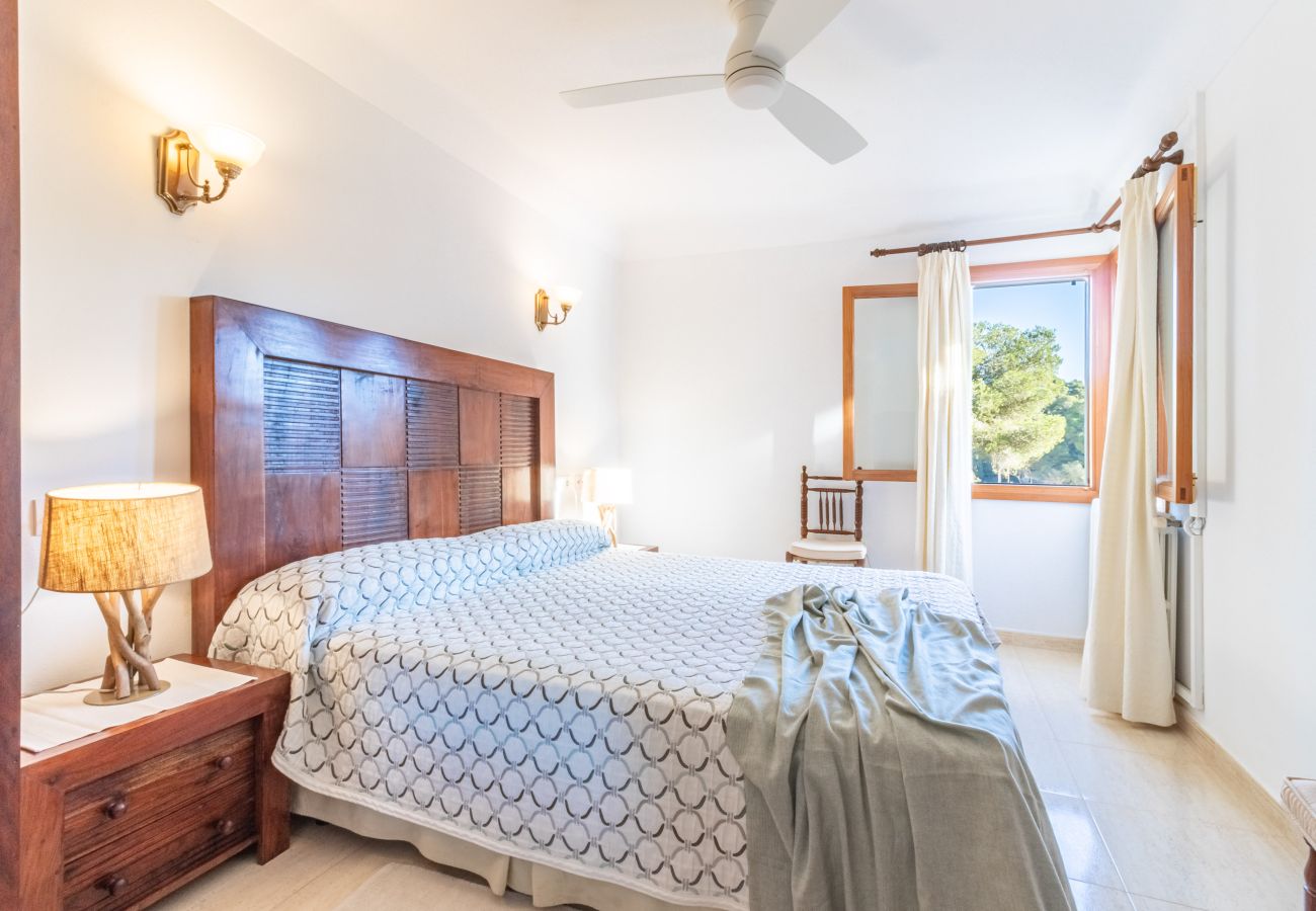 Apartment in Cala Santanyi - Sa Trona Beach House holiday getaway with views of Cala Santanyí just steps from the beach