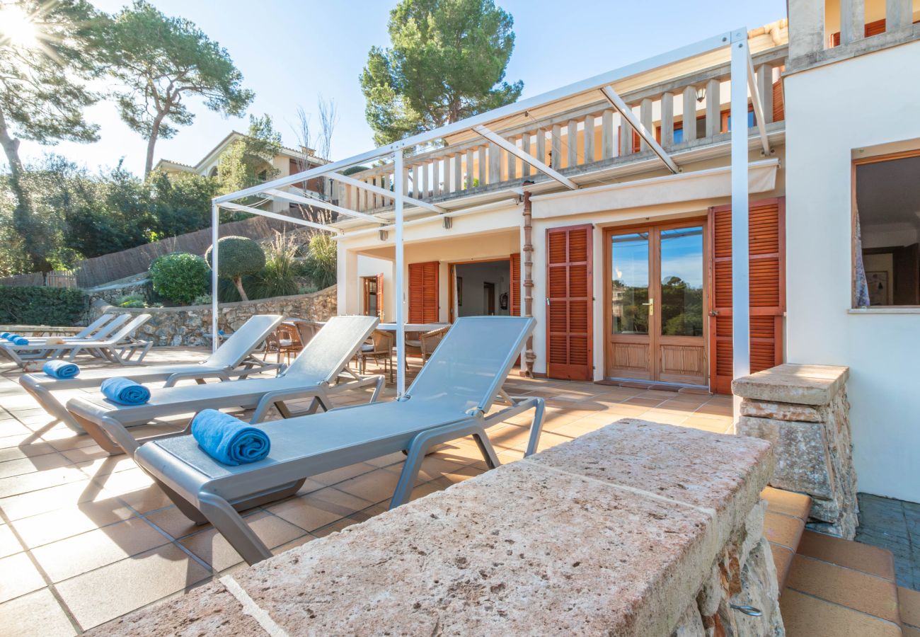 Apartment in Cala Santanyi - Sa Trona Beach House holiday getaway with views of Cala Santanyí just steps from the beach