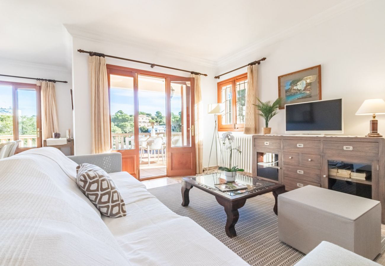 Apartment in Cala Santanyi - Sa Trona Beach House holiday getaway with views of Cala Santanyí just steps from the beach