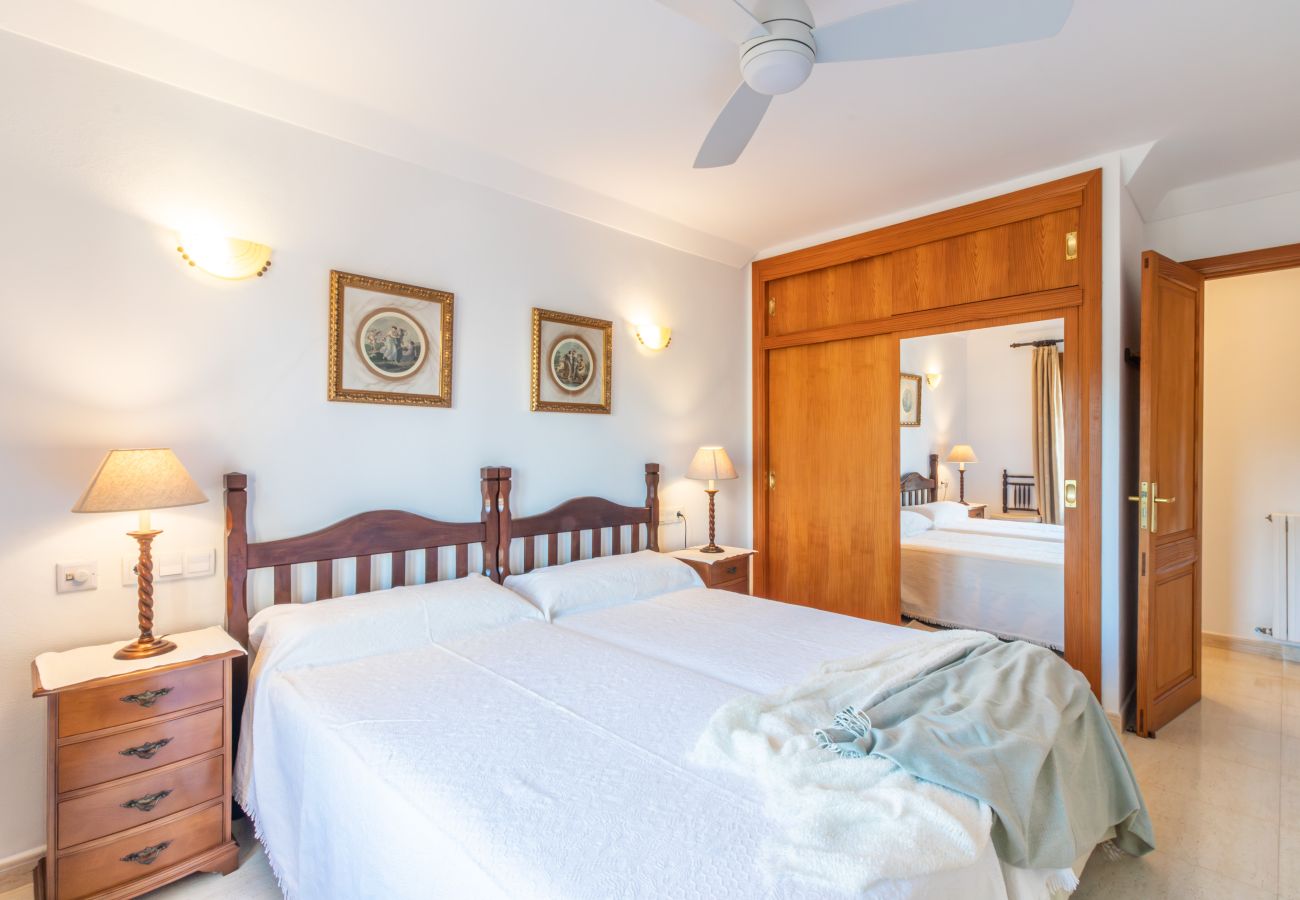 Apartment in Cala Santanyi - Sa Trona Beach House holiday getaway with views of Cala Santanyí just steps from the beach
