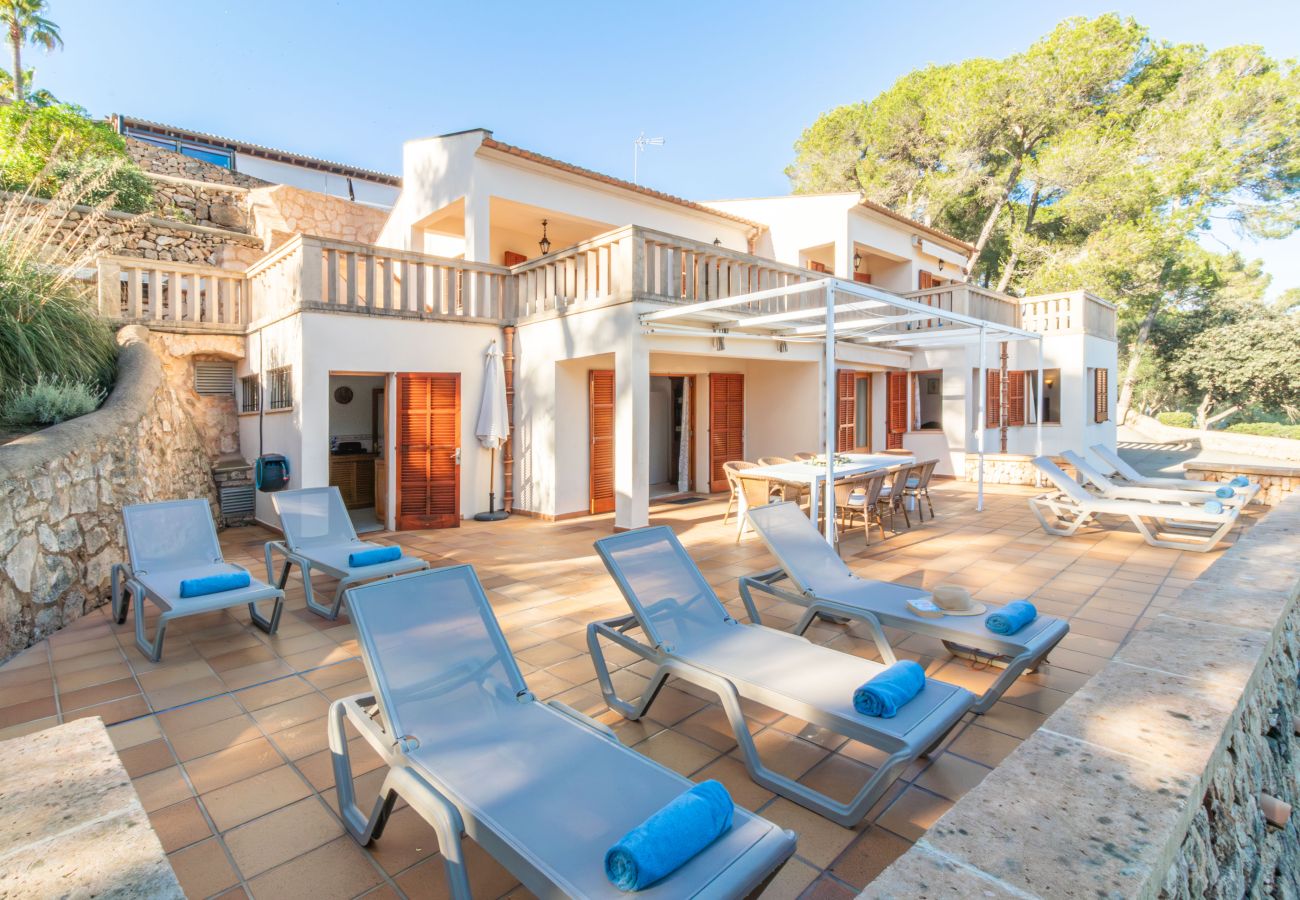 Apartment in Cala Santanyi - Sa Trona Beach House holiday getaway with views of Cala Santanyí just steps from the beach