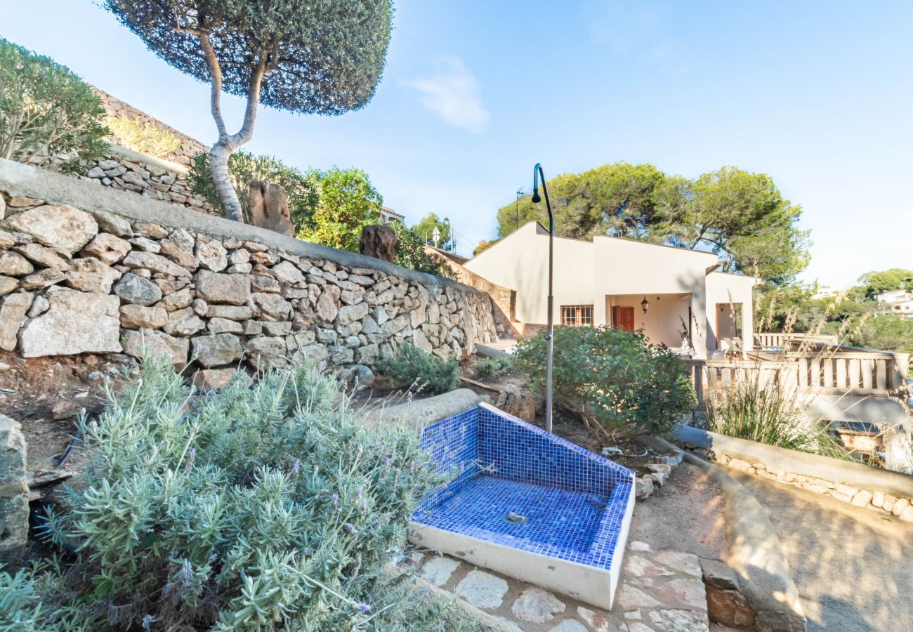 Apartment in Cala Santanyi - Sa Trona Beach House holiday getaway with views of Cala Santanyí just steps from the beach
