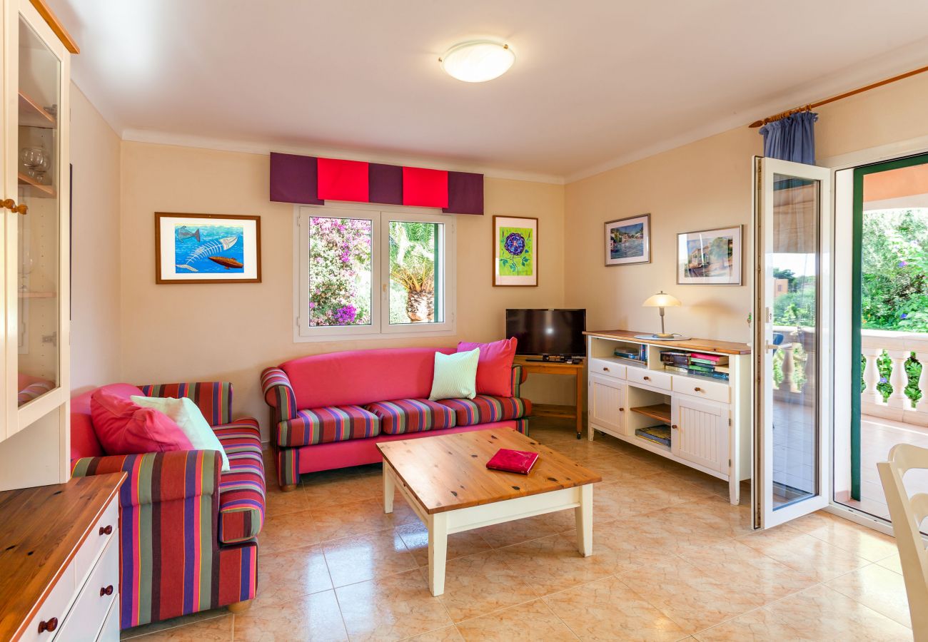 Chalet in Santanyi - Casa Blue comfortable home with pool in a quiet location between Cala Santanyí and Cala S'Amarador available for monthly stays