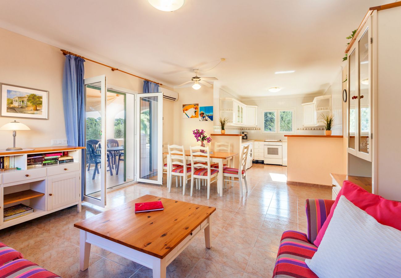 Chalet in Santanyi - Casa Blue comfortable home with pool in a quiet location between Cala Santanyí and Cala S'Amarador available for monthly stays