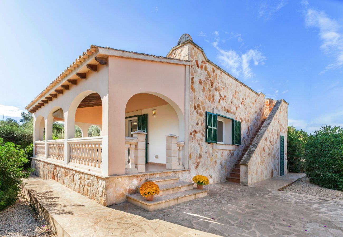 Chalet in Santanyi - Casa Blue comfortable home with pool in a quiet location between Cala Santanyí and Cala S'Amarador available for monthly stays