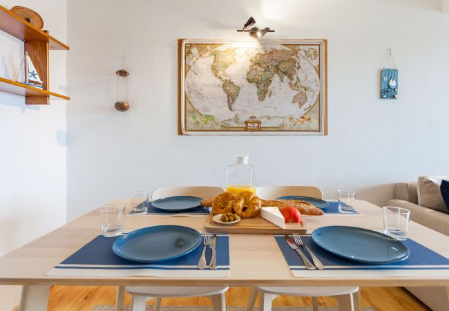 Apartment in Portocolom - La Ola Beach House seaside holiday house with shared pool in Porto Colom. Apartment in Portocolom - La Ola Beach House seaside holiday house with shared pool in Porto Colom.