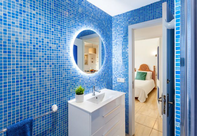 Apartment in Portocolom - La Ola Beach House seaside holiday house with shared pool in Porto Colom. Apartment in Portocolom - La Ola Beach House seaside holiday house with shared pool in Porto Colom.