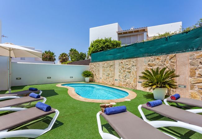 Chalet in Cala d´Or - Casa Nikydan with private pool
