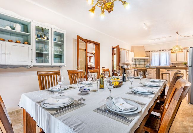 Country house in Portocolom - Pine Tree House Espiga Quiet Holiday House with Pool in Porto Colom, Perfect for Families & Relaxation Country house in Portocolom - Pine Tree House Espiga Quiet Holiday House with Pool in Porto Colom, Perfect for Families & Relaxation