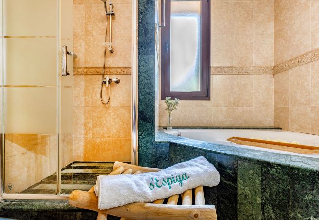 Country house in Portocolom - Pine Tree House Espiga Quiet Holiday House with Pool in Porto Colom, Perfect for Families & Relaxation Country house in Portocolom - Pine Tree House Espiga Quiet Holiday House with Pool in Porto Colom, Perfect for Families & Relaxation