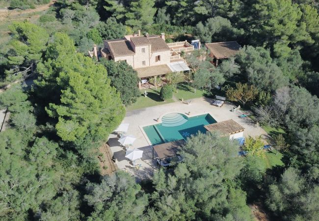 Country house in Portocolom - Pine Tree House Espiga Quiet Holiday House with Pool in Porto Colom, Perfect for Families & Relaxation Country house in Portocolom - Pine Tree House Espiga Quiet Holiday House with Pool in Porto Colom, Perfect for Families & Relaxation