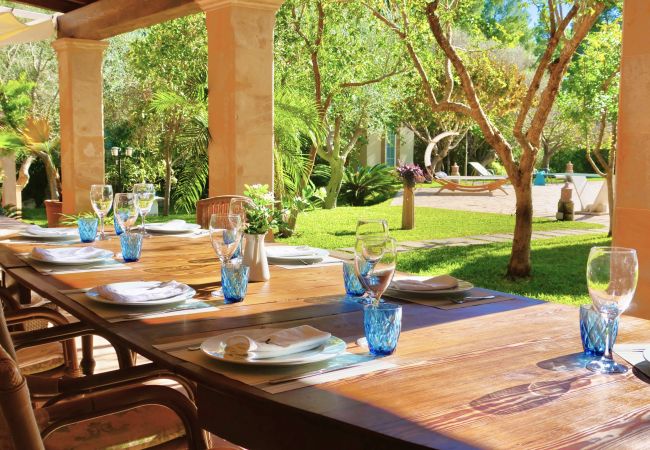 Country house in Portocolom - Pine Tree House Espiga Quiet Holiday House with Pool in Porto Colom, Perfect for Families & Relaxation Country house in Portocolom - Pine Tree House Espiga Quiet Holiday House with Pool in Porto Colom, Perfect for Families & Relaxation