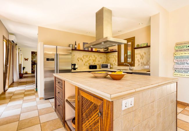 House in Santanyi - Son Pavo Real idyllic Finca with Pool, Guest House & Huge Garden in Santanyi House in Santanyi - Son Pavo Real idyllic Finca with Pool, Guest House & Huge Garden in Santanyi