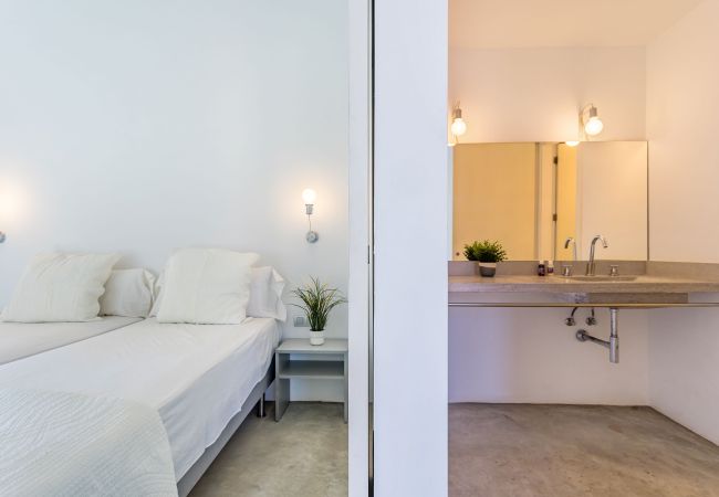 Apartment in Es Llombards - CASA DE LA PINTORA << Upper Floor Adults Only