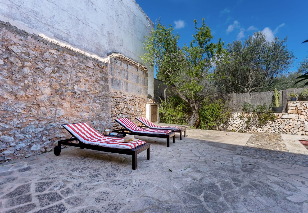 Apartment in Es Llombards - CASA DE LA PINTORA << Lower Floor Adults Only