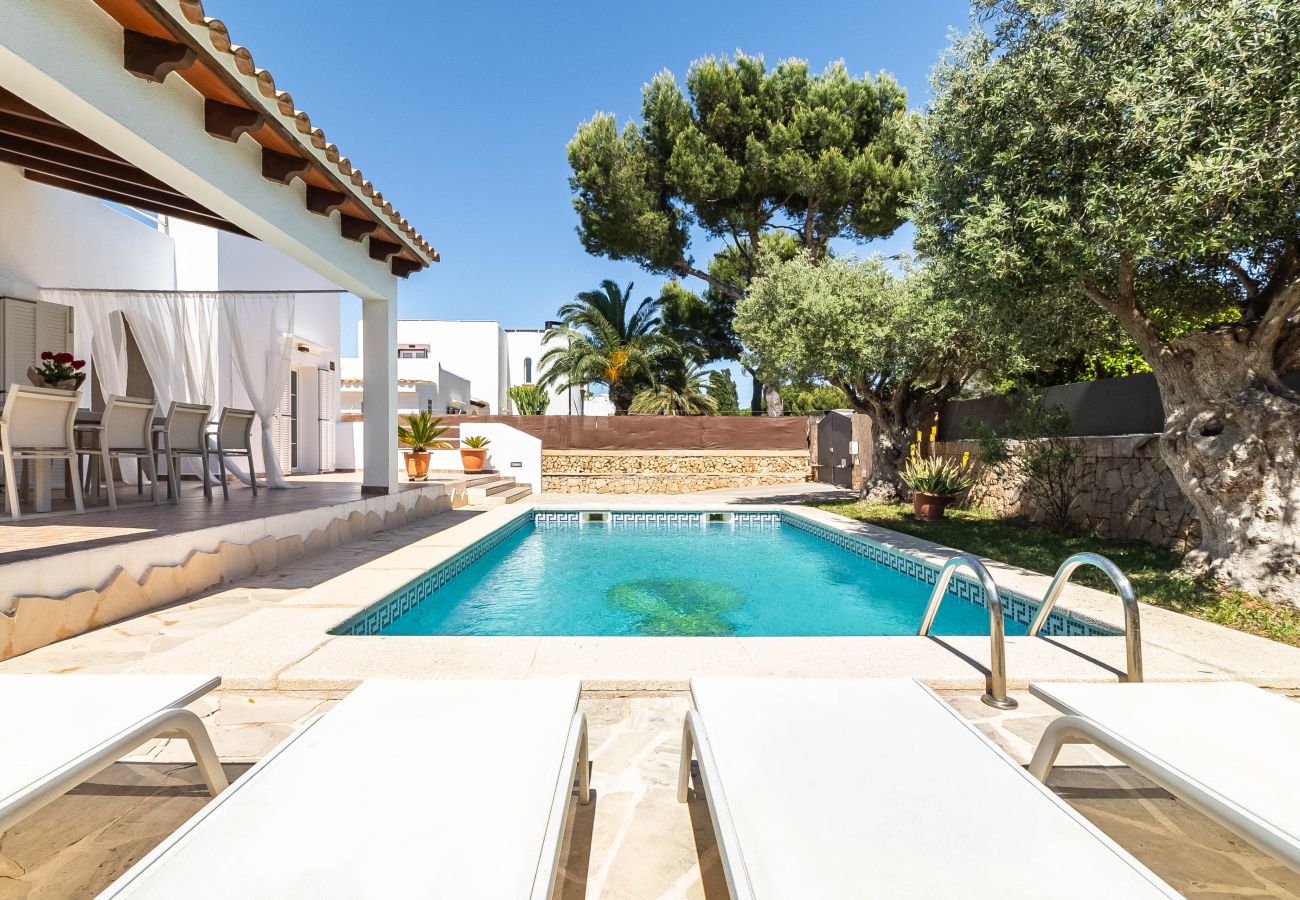 House in Cala d'Or - Holiday Home Casa Ferrera with Pool in Cala d'Or
