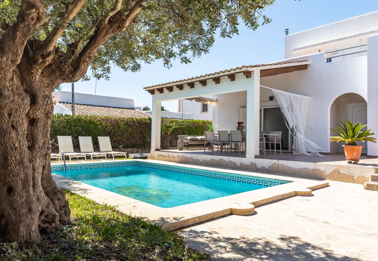 House in Cala d'Or - Holiday Home Casa Ferrera with Pool in Cala d'Or