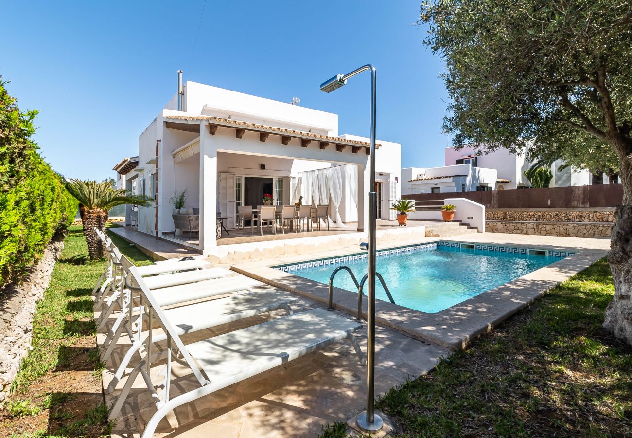House in Cala d'Or - Holiday Home Casa Ferrera with Pool in Cala d'Or