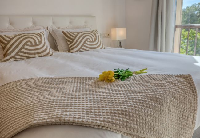 Apartment in Santa Ponça - Port Adriano Residence stylish accommodation with pool close to the beach in Santa Ponsa available for temporary stays Apartment in Santa Ponça - Port Adriano Residence stylish accommodation with pool close to the beach in Santa Ponsa available for temporary stays