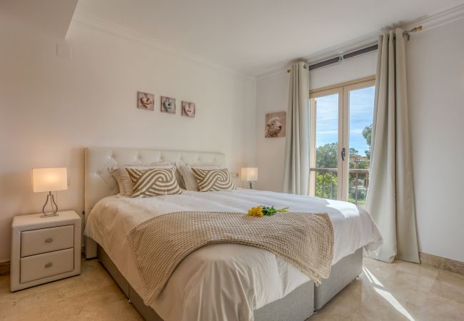Apartment in Santa Ponça - Port Adriano Residence stylish accommodation with pool close to the beach in Santa Ponsa available for temporary stays Apartment in Santa Ponça - Port Adriano Residence stylish accommodation with pool close to the beach in Santa Ponsa available for temporary stays
