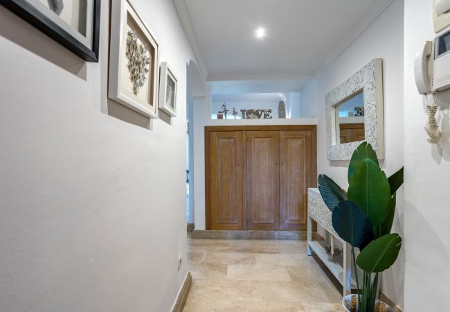 Apartment in Santa Ponça - Port Adriano Residence stylish accommodation with pool close to the beach in Santa Ponsa available for temporary stays Apartment in Santa Ponça - Port Adriano Residence stylish accommodation with pool close to the beach in Santa Ponsa available for temporary stays