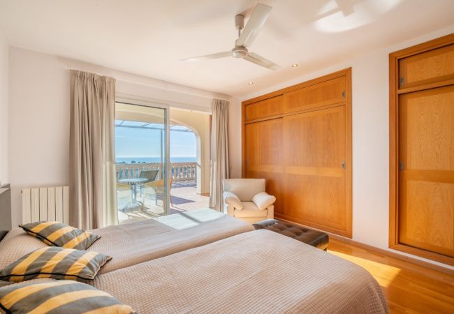 House in Bendinat  - Sunset Cove Bendinat Holiday house in Bendinat with Sea Views for 8 People  House in Bendinat  - Sunset Cove Bendinat Holiday house in Bendinat with Sea Views for 8 People