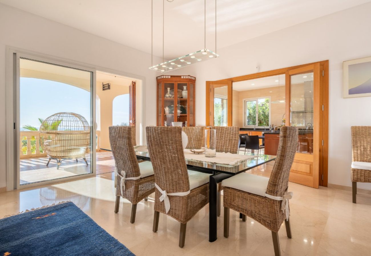 House in Bendinat  - Sunset Cove Bendinat Holiday house in Bendinat with Sea Views for 8 People 
