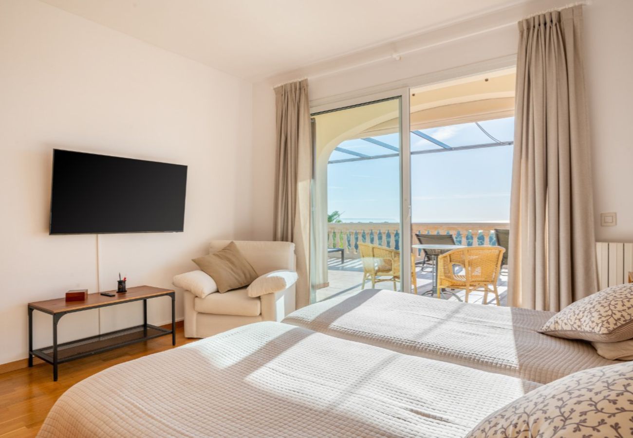 House in Bendinat  - Sunset Cove Bendinat Holiday house in Bendinat with Sea Views for 8 People 