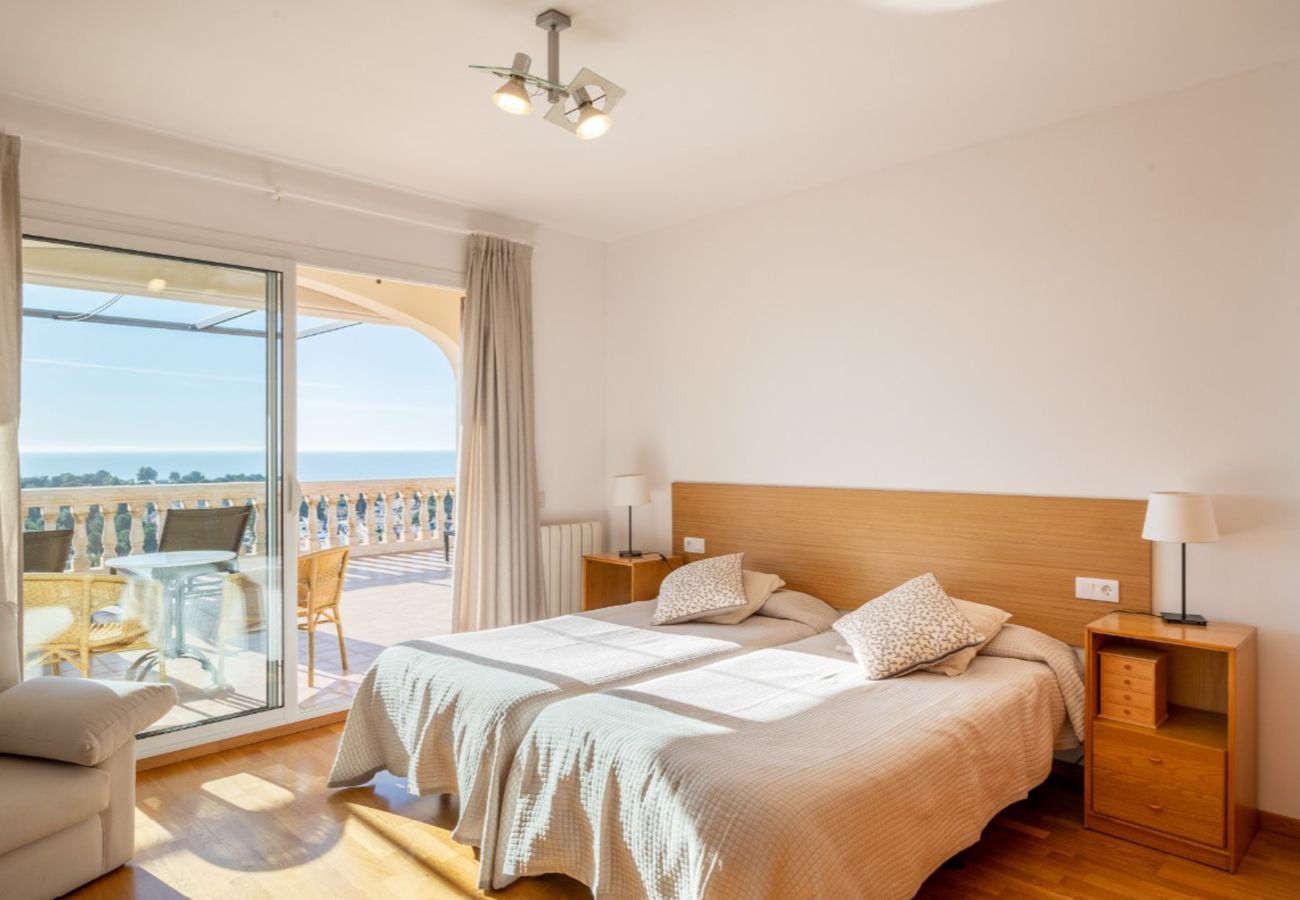House in Bendinat  - Sunset Cove Bendinat Holiday house in Bendinat with Sea Views for 8 People 
