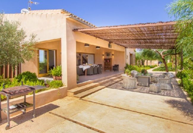 House in Campos - Luxurious vacation house Sa Sini for 12 people with pool in Campos near Es Trenc House in Campos - Luxurious vacation house Sa Sini for 12 people with pool in Campos near Es Trenc