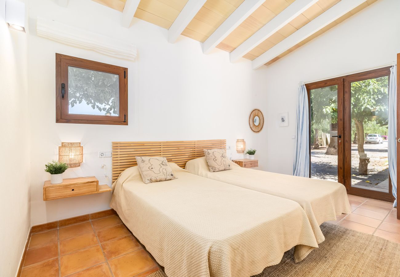 House in Campos - Holiday House Can Riera Stylish accommodation with pool for 12 people near Es Trenc beach