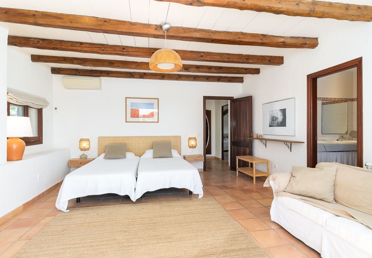 House in Campos - Holiday House Can Riera Stylish accommodation with pool for 12 people near Es Trenc beach