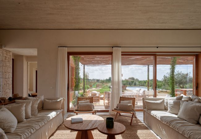 Villa in Manacor - Can Carmel Stylish finca with 6 bedrooms and pool for monthly rent near Manacor Villa in Manacor - Can Carmel Stylish finca with 6 bedrooms and pool for monthly rent near Manacor