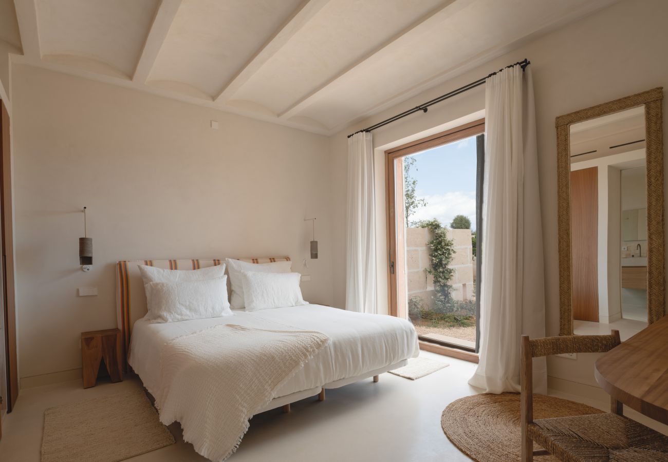 Villa in Manacor - Can Carmel Stylish finca with 6 bedrooms and pool for monthly rent near Manacor