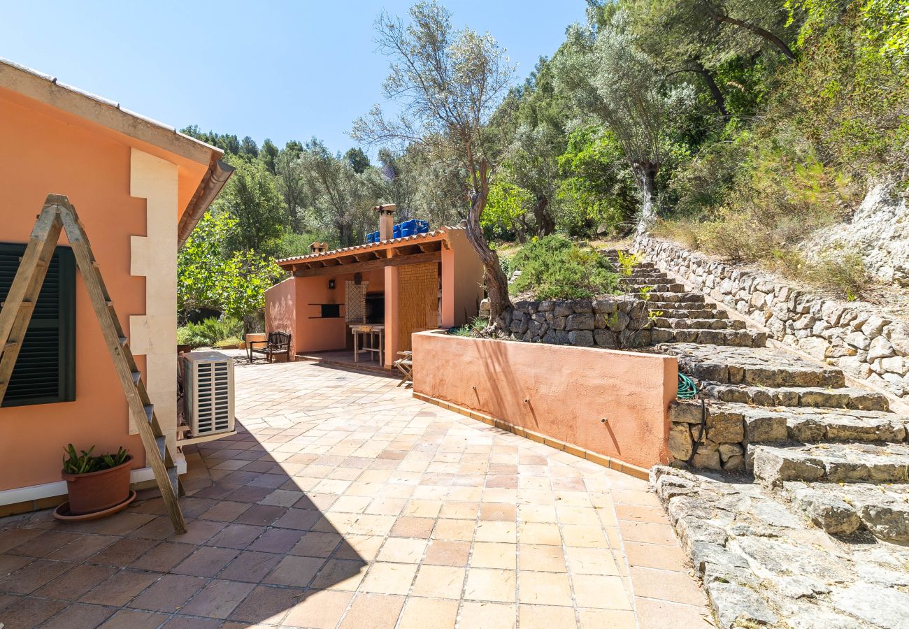 Country house in Puigpunyent - Exclusive Finca in Mallorca’s Tramuntana for Monthly Rental