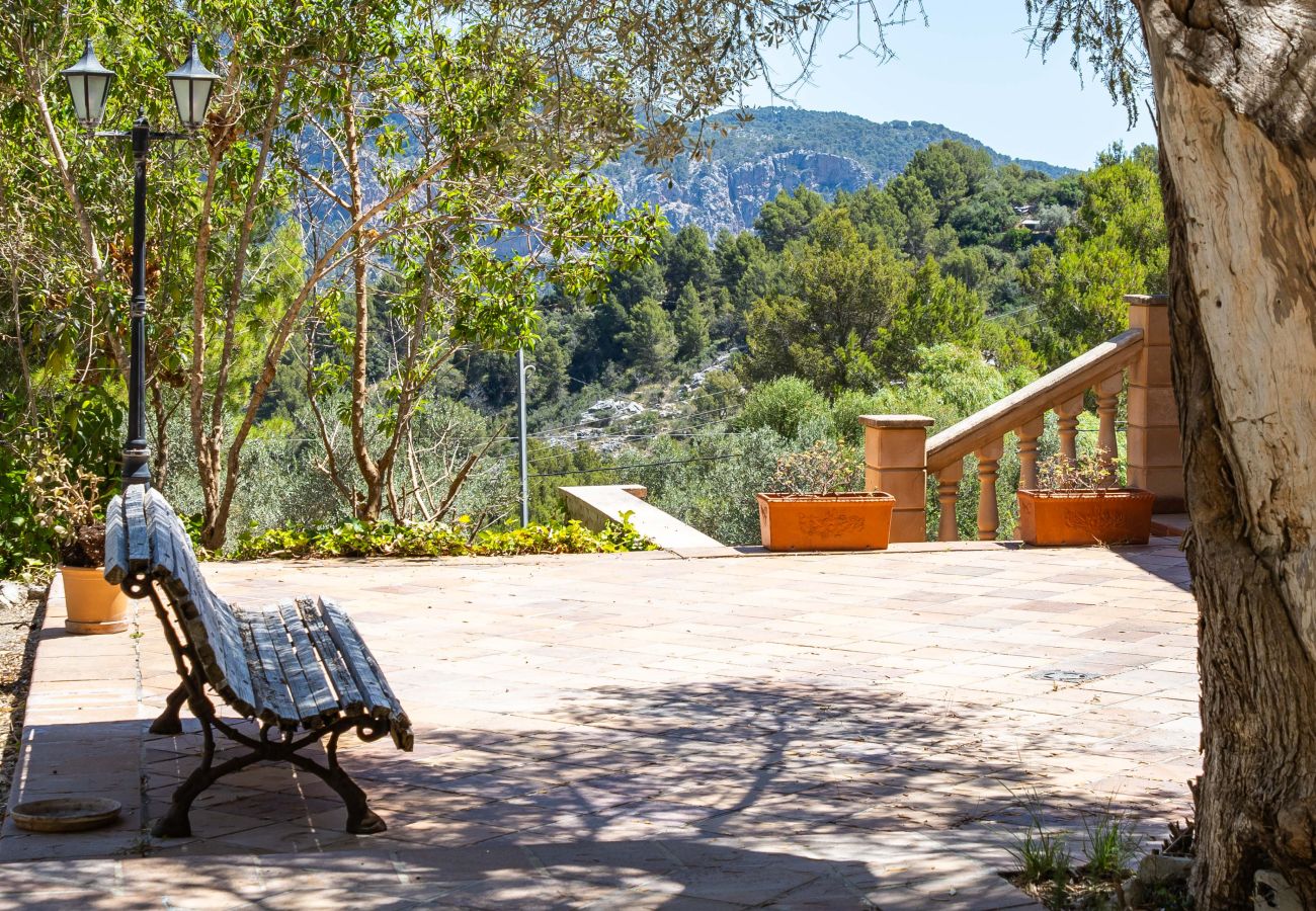 Country house in Puigpunyent - Exclusive Finca in Mallorca’s Tramuntana for Monthly Rental