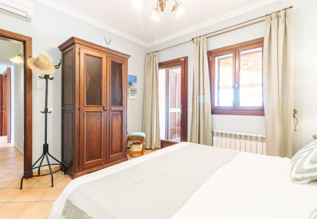 Country house in Son Carrió -  Finca Es Molinet Nou charming vacation house with private pool in Son Carrió, Mallorca Country house in Son Carrió -  Finca Es Molinet Nou charming vacation house with private pool in Son Carrió, Mallorca