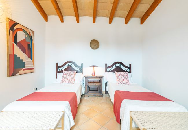 Country house in Son Carrió -  Finca Es Molinet Nou charming vacation house with private pool in Son Carrió, Mallorca Country house in Son Carrió -  Finca Es Molinet Nou charming vacation house with private pool in Son Carrió, Mallorca