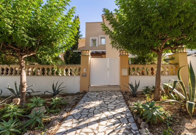 Villa in Cala Murada - Villa Occitania Mallorca modern holiday home in Cala Murada with pool for 8 guests Villa in Cala Murada - Villa Occitania Mallorca modern holiday home in Cala Murada with pool for 8 guests