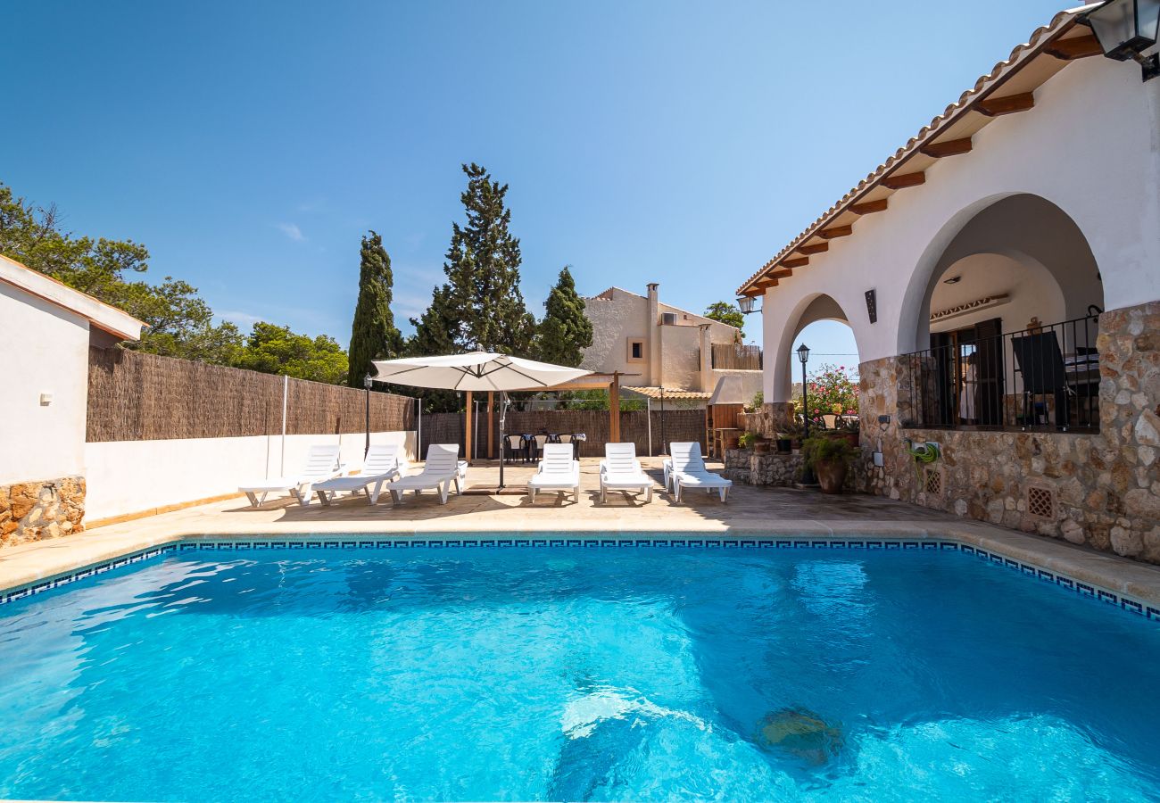 House in Cala Llombards - Holiday Home Can Monxu in Cala Llombards with pool and sea view