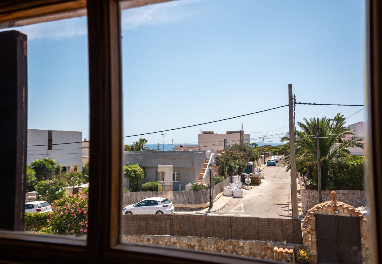 House in Cala Llombards - Holiday Home Can Monxu in Cala Llombards with pool and sea view