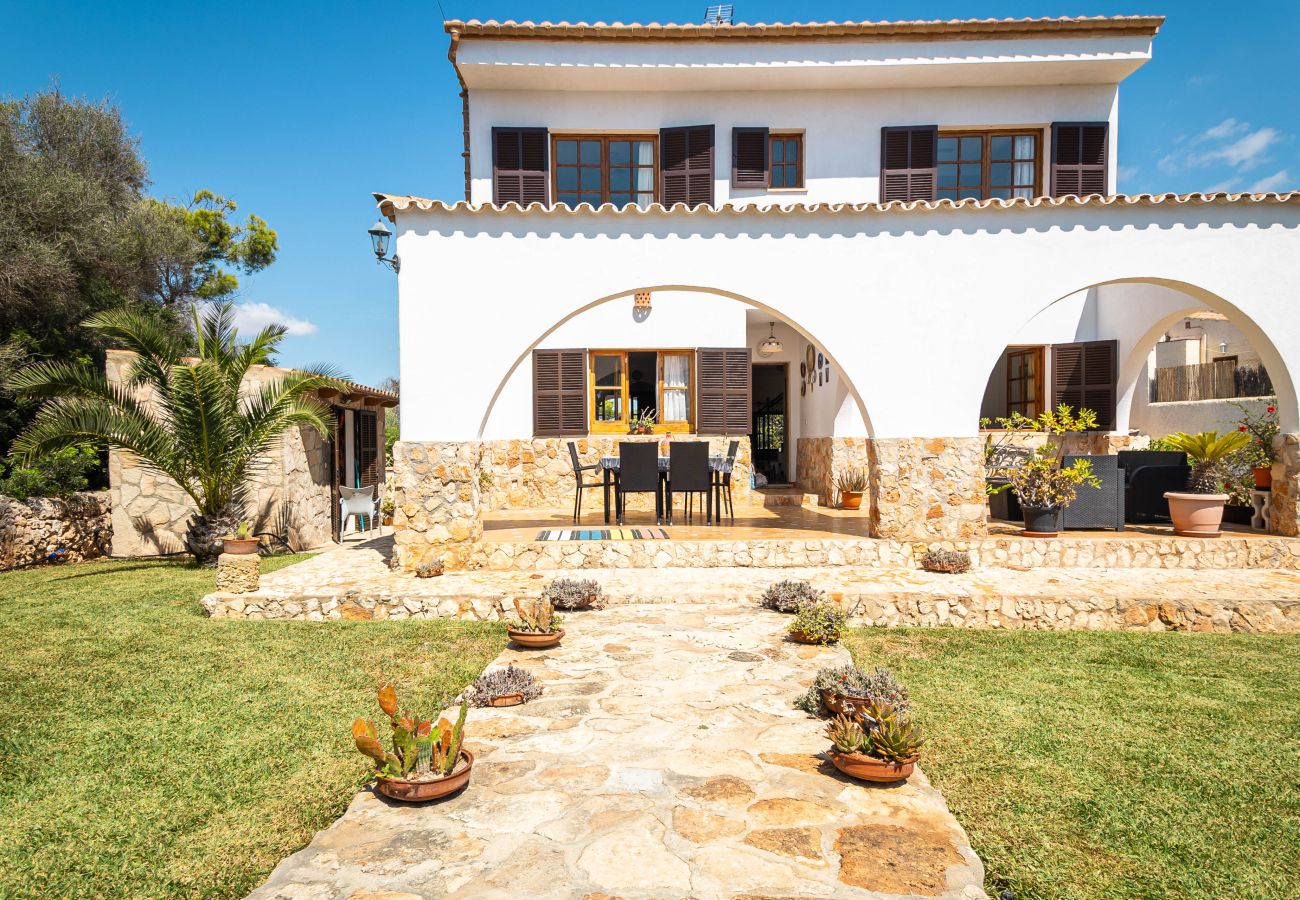 House in Cala Llombards - Holiday Home Can Monxu in Cala Llombards with pool and sea view