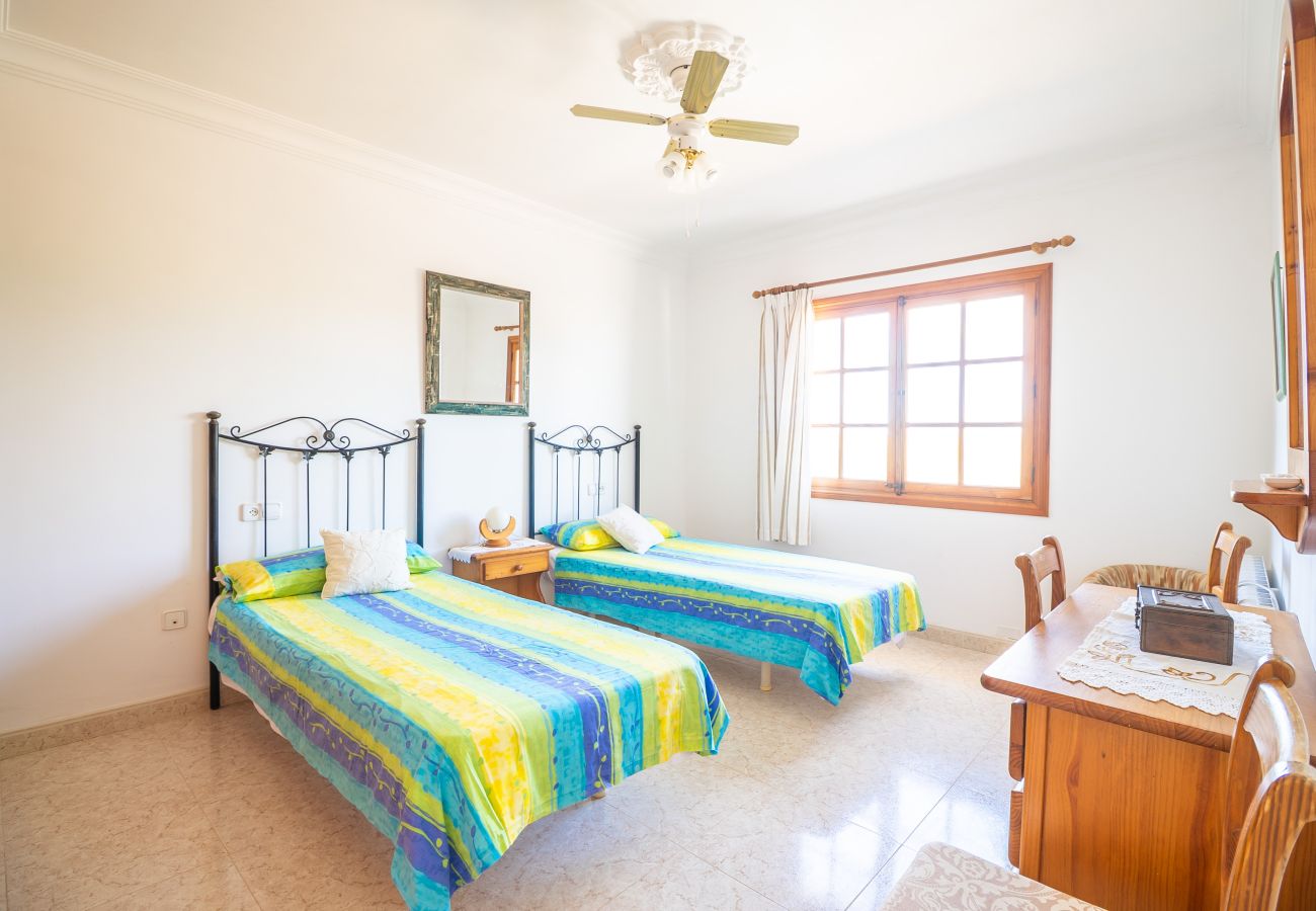 House in Cala Llombards - Holiday Home Can Monxu in Cala Llombards with pool and sea view