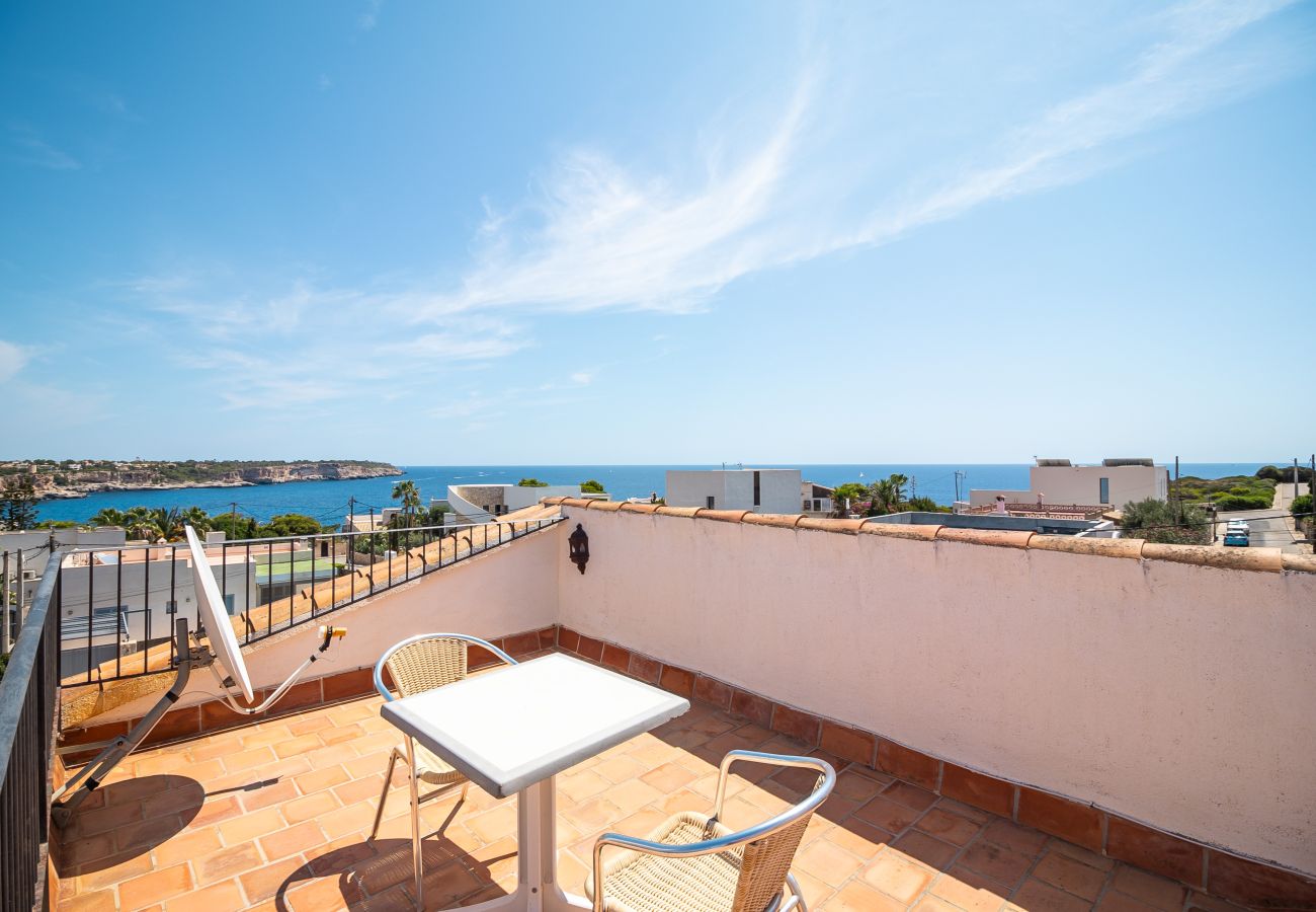 House in Cala Llombards - Holiday Home Can Monxu in Cala Llombards with pool and sea view