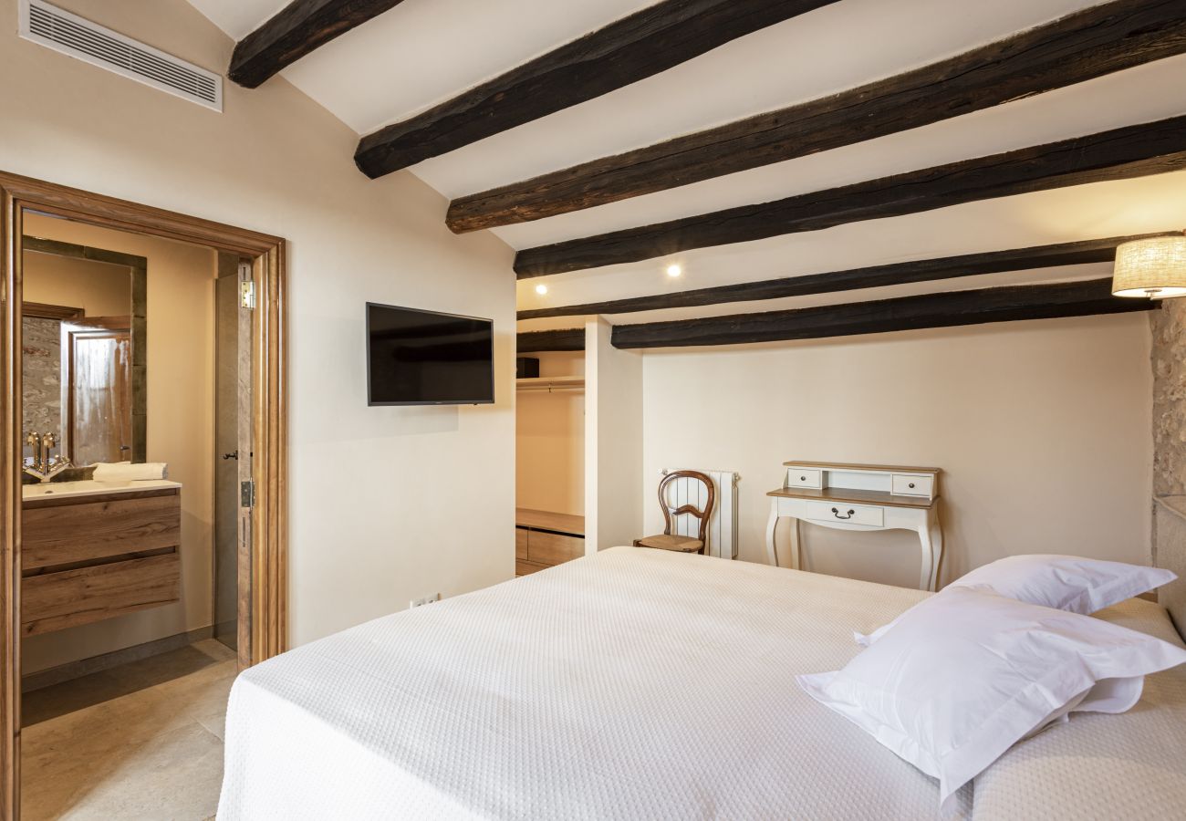 Country house in LLucmajor - Finca Terra Vella luxury finca with up to 11 bedrooms for monthly rental in Mallorca