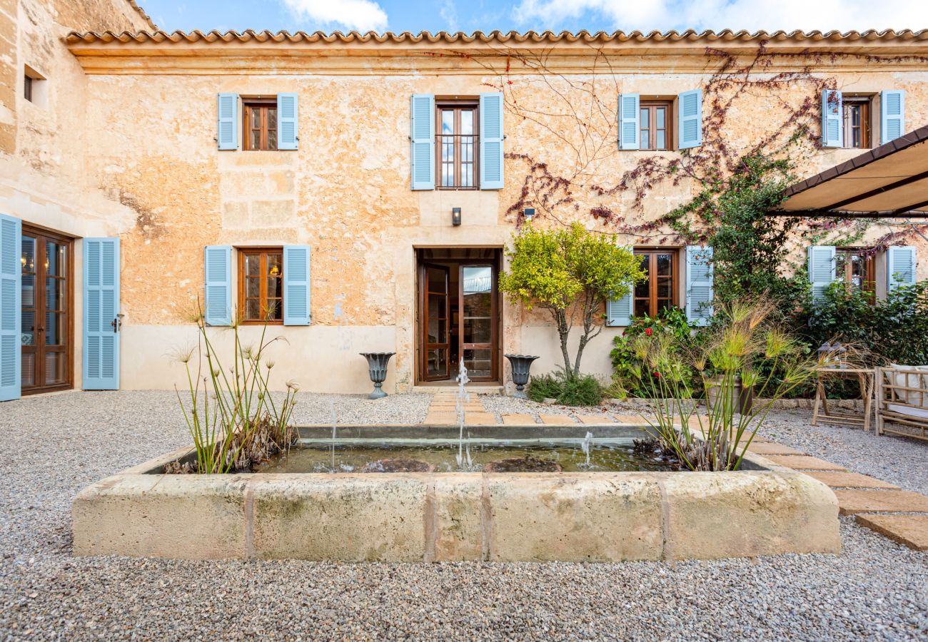 Country house in LLucmajor - Finca Terra Vella luxury finca with up to 11 bedrooms for monthly rental in Mallorca
