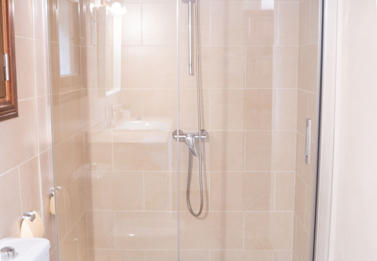 Country house in Manacor - Holiday Home El Castillo with Pool for 12 Guests near Manacor in Mallorca