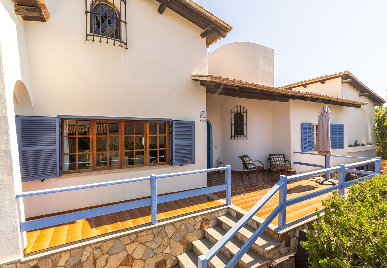 House in Cala Figuera - Casa Dragonera Holiday Home in Cala Figuera in a central location just a few minutes from the harbor